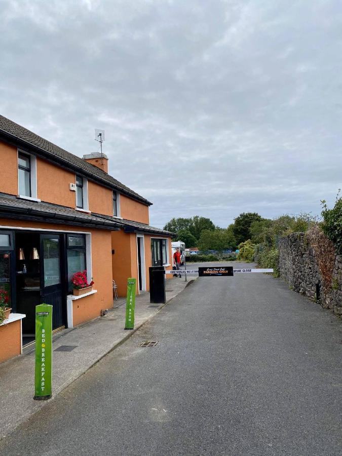 Room 1 Camp Street B&B Oughterard Exteriör bild